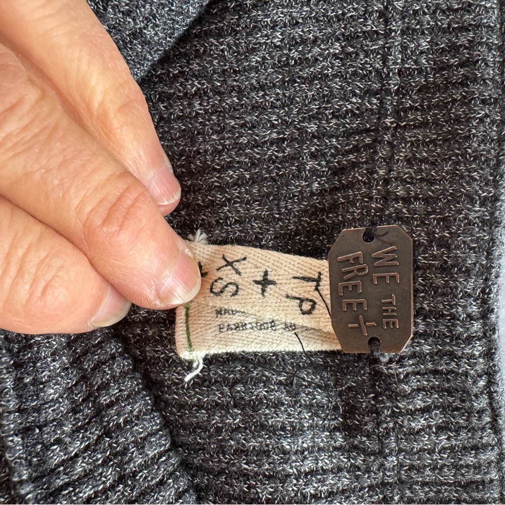 Free People We the Free thermal with patterned full sleeves fits XS-L EUC - Picture 3 of 7